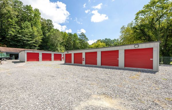 Easy Self Storage - 2204 McFarland Avenue