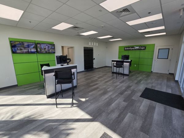 Extra Space Storage - 5039 - Parrish - 12025 US Highway 301 N - 12025 U.S. 301