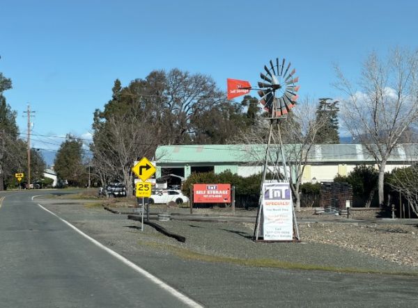 TnT Self Storage - 3562 Big Valley Road