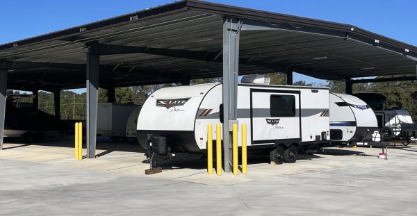J Hand Storage Solutions - 2122 Flowood Drive