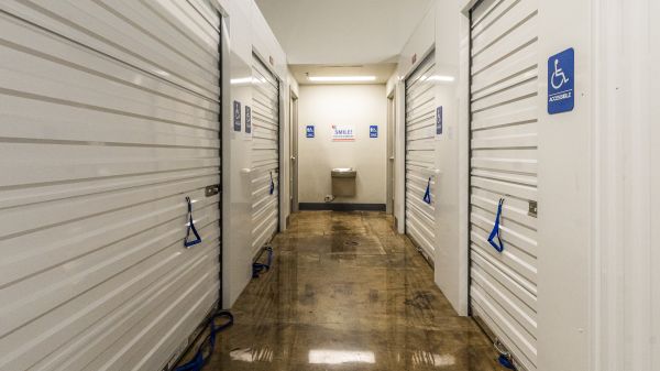 Devon Self Storage - 9192 - Kenosha - 4100 52nd Street