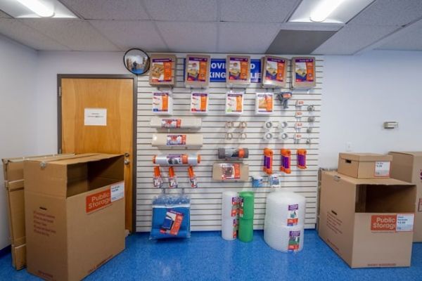 Public Storage - Morrisville - 10802 Chapel Hill Rd - 10802 Chapel Hill Rd