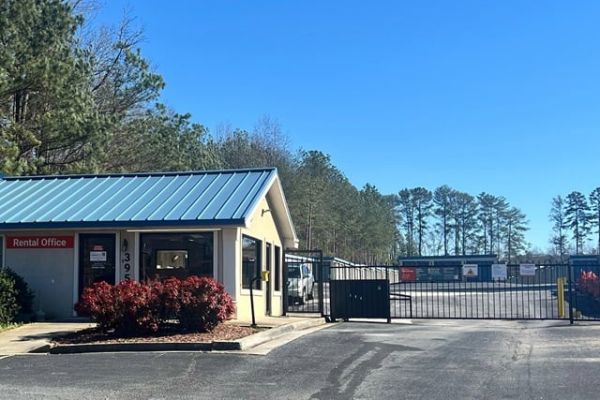 Public Storage - Lilburn - 3950 Five Forks Trickum Rd SW - 3950 Five Forks Trickum Rd SW