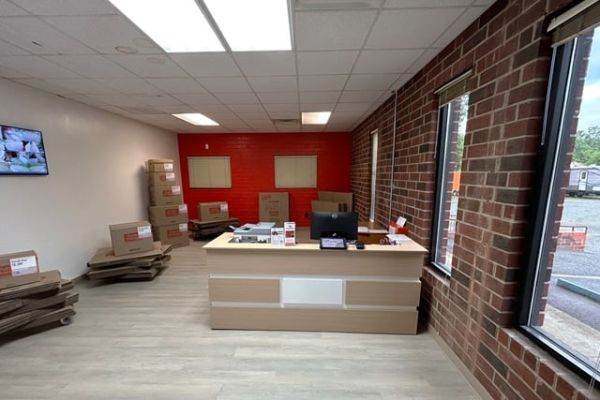 Public Storage - Greensboro - 2700 Liberty Rd - 2700 Liberty Rd