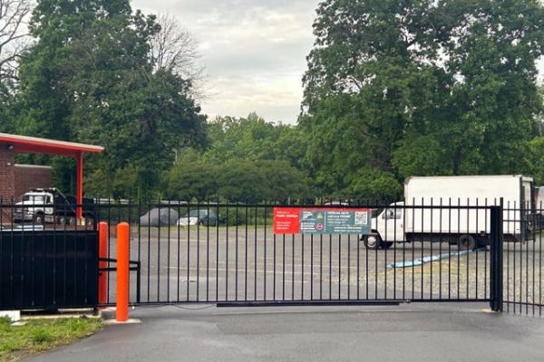 Public Storage - Greensboro - 2700 Liberty Rd - 2700 Liberty Rd