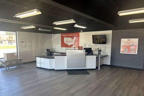 Public Storage - Eastpointe - 21500 Gratiot Ave - 21500 Gratiot Ave