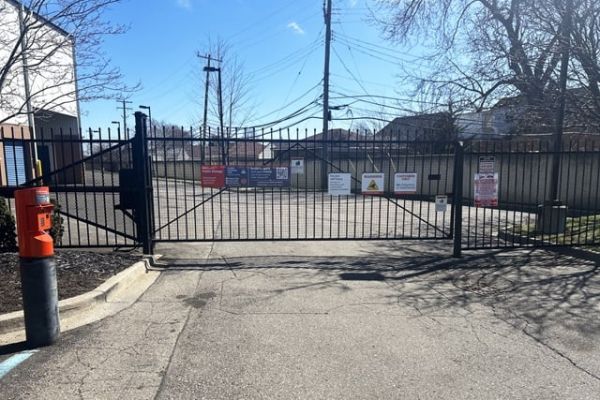 Public Storage - Eastpointe - 21500 Gratiot Ave - 21500 Gratiot Ave