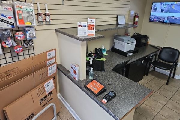 Public Storage - Olathe - 1702 E Kansas City Rd - 1702 E Kansas City Rd