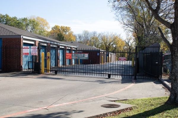 Public Storage - Dallas - 6640 Skillman St - 6640 Skillman St