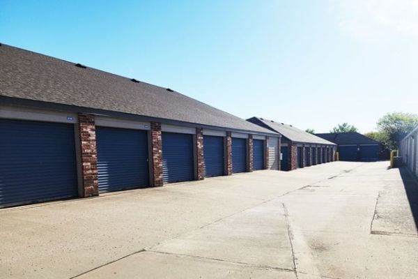 Public Storage - Lenexa - 13300 College Blvd - 13300 College Blvd