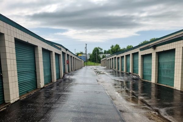 Public Storage - Kansas City - 5500 State Avenue - 5500 State Avenue