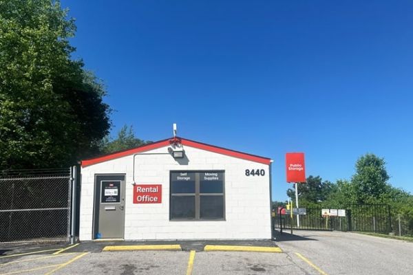 Public Storage - Saint Louis - 8440 Saint Charles Rock Rd - 8440 Saint Charles Rock Rd