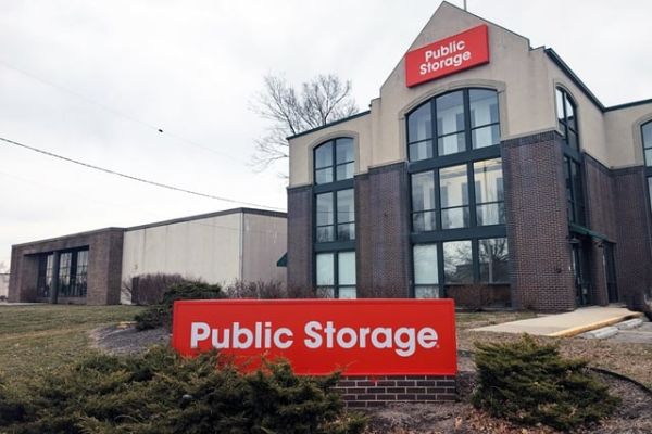 Public Storage - Olathe - 11675 S Strang Line Rd - 11675 S Strang Line Rd