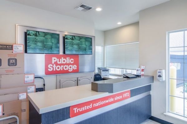 Public Storage - Austin - 1507 W William Cannon Dr - 1507 W William Cannon Dr