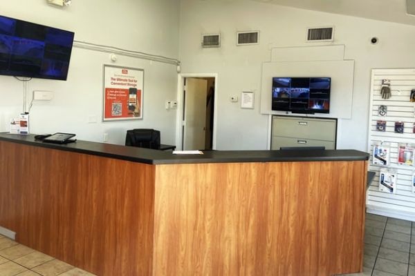 Public Storage - Phoenix - 1844 N 43rd Ave - 1844 N 43rd Ave