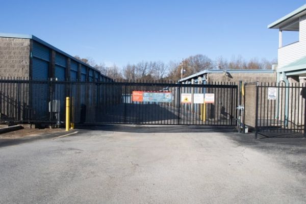 Public Storage - Memphis - 3545 Hickory Hill Road - 3545 Hickory Hill Road
