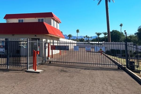 Public Storage - Mesa - 107 N Ellsworth Rd - 107 N Ellsworth Rd