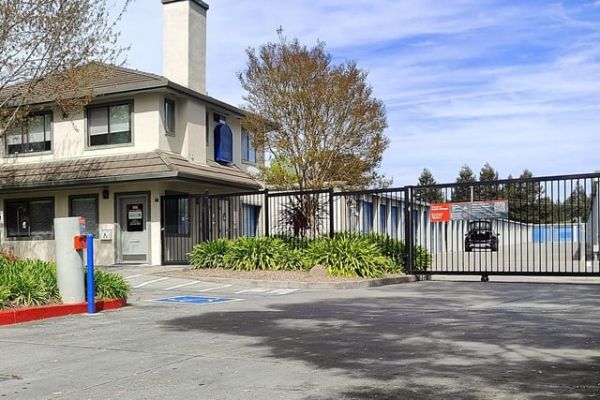 Public Storage - Rohnert Park - 6100 State Farm Dr - 6100 State Farm Dr