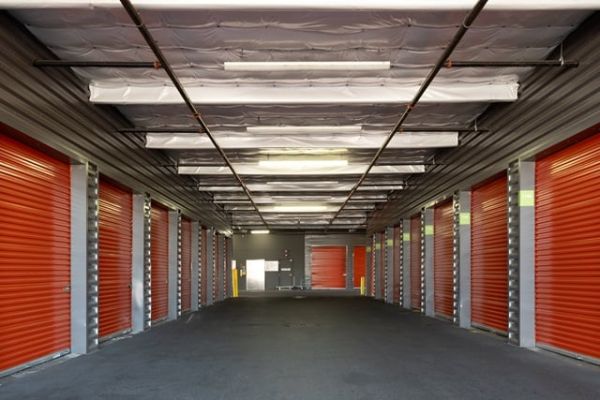 Public Storage - Portland - 12323 SE Division St - 12323 SE Division St