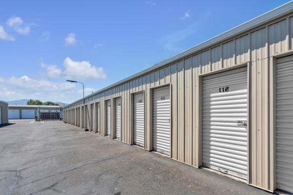 Buxbear Storage Oak Grove - 241 Oak Grove Road