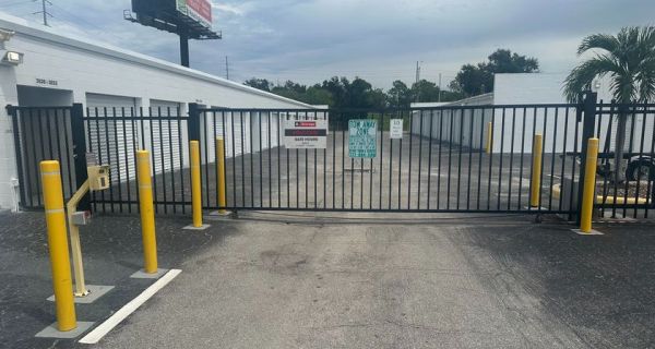 iStorage - 7006 - St. Petersburg - 3950 34th Street South