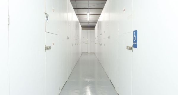 iStorage - 7005 - 17th Street - 2590 17th Street