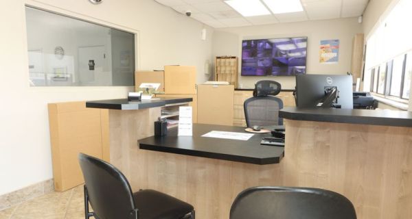 iStorage - 7005 - 17th Street - 2590 17th Street