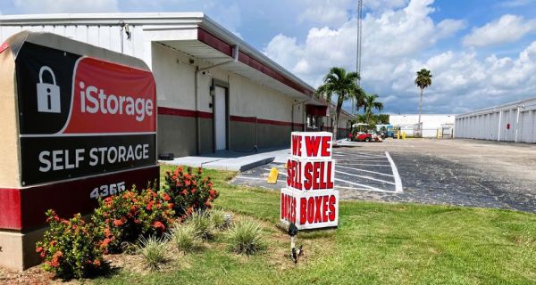 iStorage - 7007 - 32nd Street - 4305 32nd Street West
