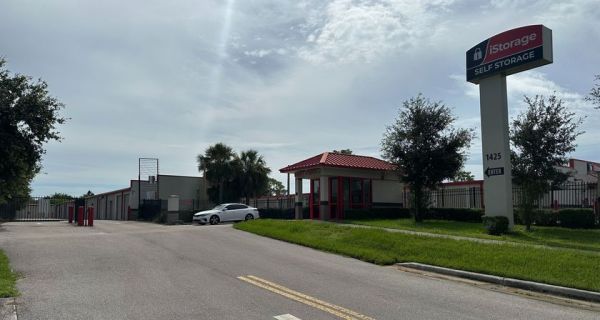 iStorage - 7105 - Ruskin - 1425 North U.S. Highway 41