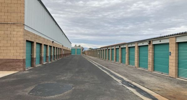 RightSpace - 4028 - SA Robindale - 6960 West Robindale Road
