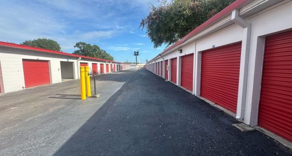 iStorage - 8355 - Tampa - 4120 E 10th Ave