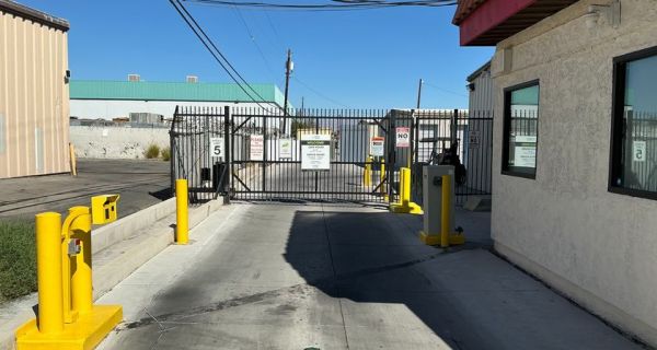RightSpace - 4032 - Sirius - 3350 West Sirius Avenue