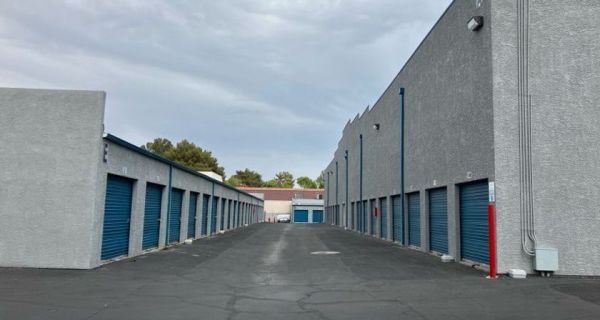 RightSpace Storage - 3015 - Sunset - 3921 E Sunset Rd