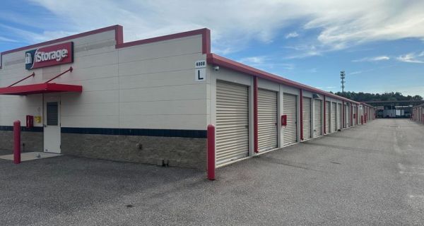 iStorage - 7104 - Big Bend - 12832 U.S. 301