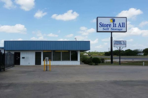 Avid Storage - Del Valle - 5280 East Highway 71