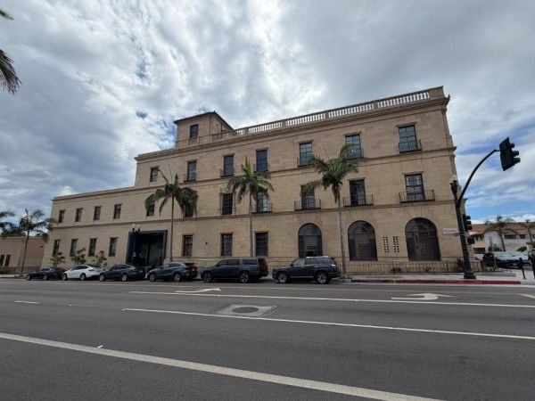 Extra Space Storage - 6986 - Santa Barbara - W Canon Perdido St - 101 West Canon Perdido Street
