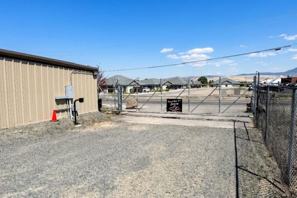 Iron Mountain Storage - 1742 Motor View Road