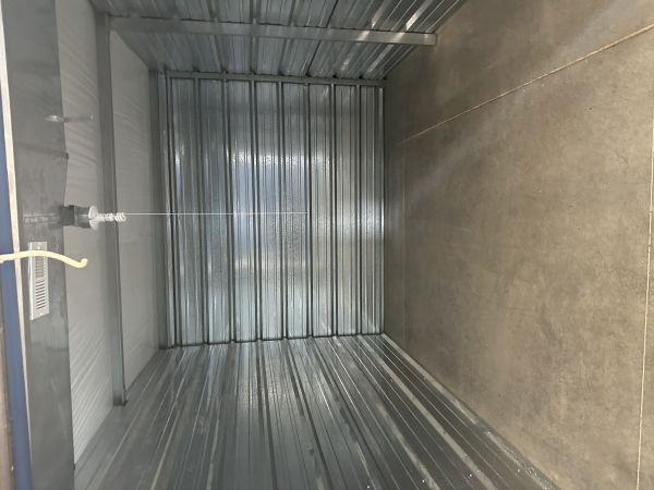 Knox Locks Self Storage - 924 North Dixie Boulevard