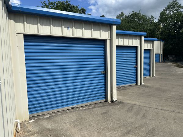 Knox Locks Self Storage - 924 North Dixie Boulevard