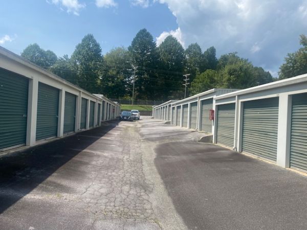 Store In Place Pisgah Forest - 6185 Hendersonville Highway