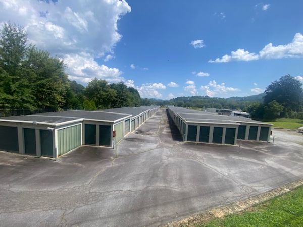 Store In Place Pisgah Forest - 6185 Hendersonville Highway