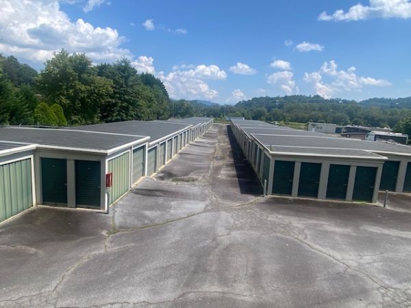 Store In Place Pisgah Forest - 6185 Hendersonville Highway