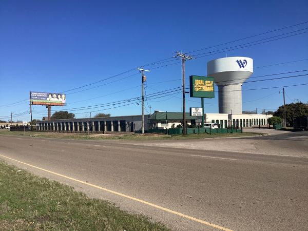 Ideal Storage - Highway 6 - 300 Owen Lane