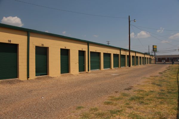 Ideal Storage - Sanger - 4727 Sanger Avenue