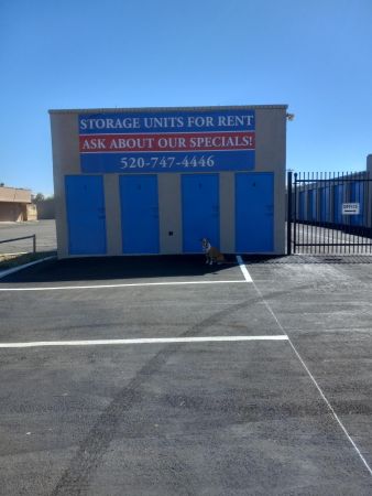 A-Alvernon Storage - 1625 South Alvernon Way