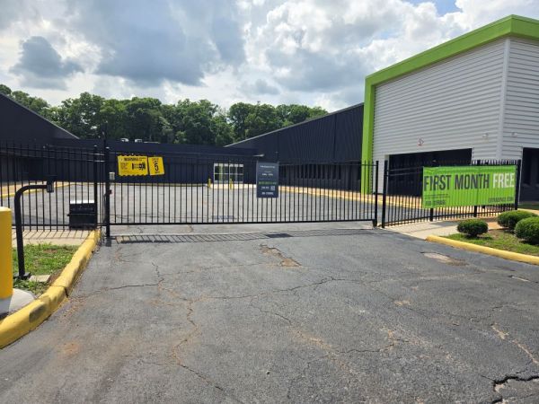 Extra Space Storage - 5254 - Huntsville - 4000 Memorial Pkwy SW - 4000 Memorial Parkway Southwest