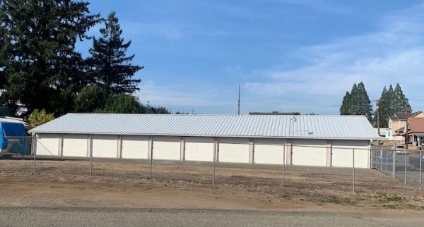 Monte Mini Storage - 421 Fleet Street South