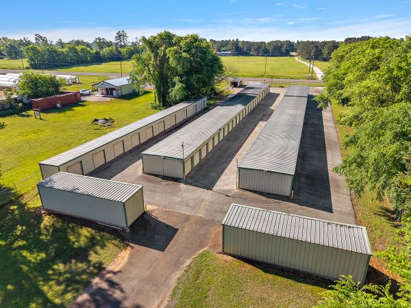 Three Oak Storage - 15167 U.S. 79