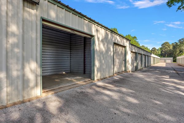 Three Oak Storage - 15167 U.S. 79