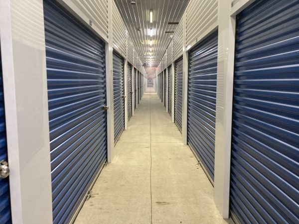 Compass Self Storage - Compass Self Storage - 14 Mile Road (213) - 2420 East 14 Mile Road